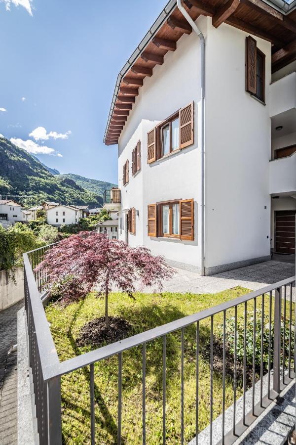 La Casa Sul Fiume Aparthotel Chiavenna Bagian luar foto